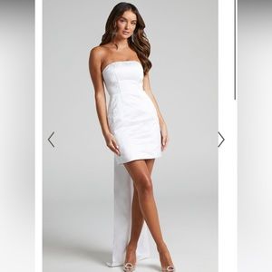SARIAH STRAPLESS BOW TRAIN MINI DRESS IN WHITE